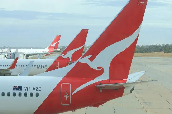 Qantas planes